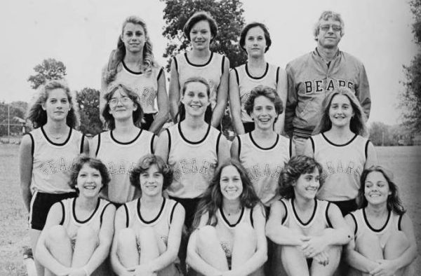 1978 GIRLS’ CROSS COUNTRY TEAM
For the first time, UAHS had a girl’s cross country team. The team dominated every meet including the state championship.
Photo Courtesy UA Archives